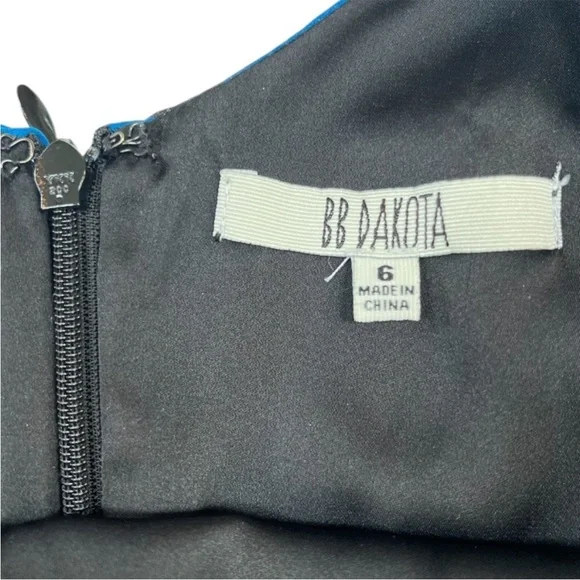 BB Dakota Blue and Black Abstract Print 
Dress 6 - Picture 5 of 9